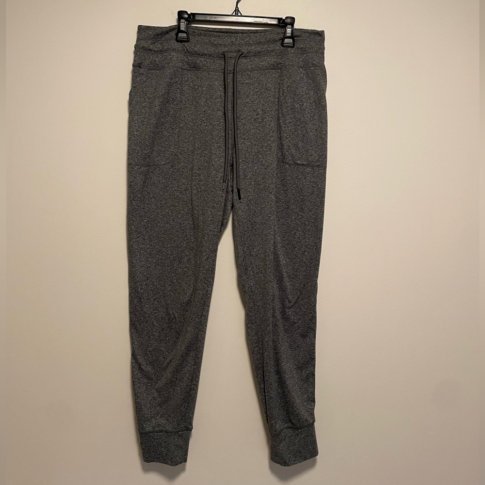 Women’s Gray Jogger Pants